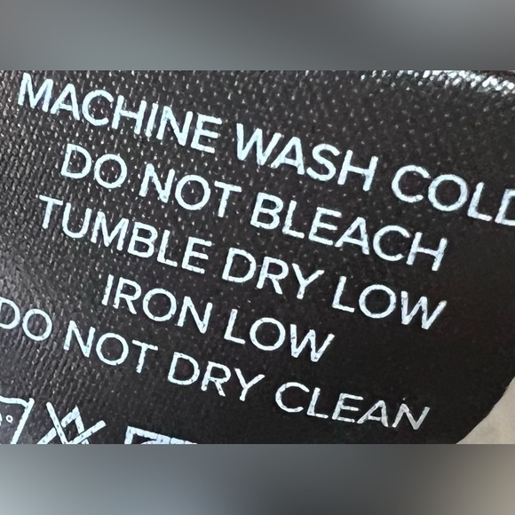 NOVAMEN is a Medium Men’s Button Up Brown & Cream Tie Dye Short Sleeve Shirt - Picture 7 of 8